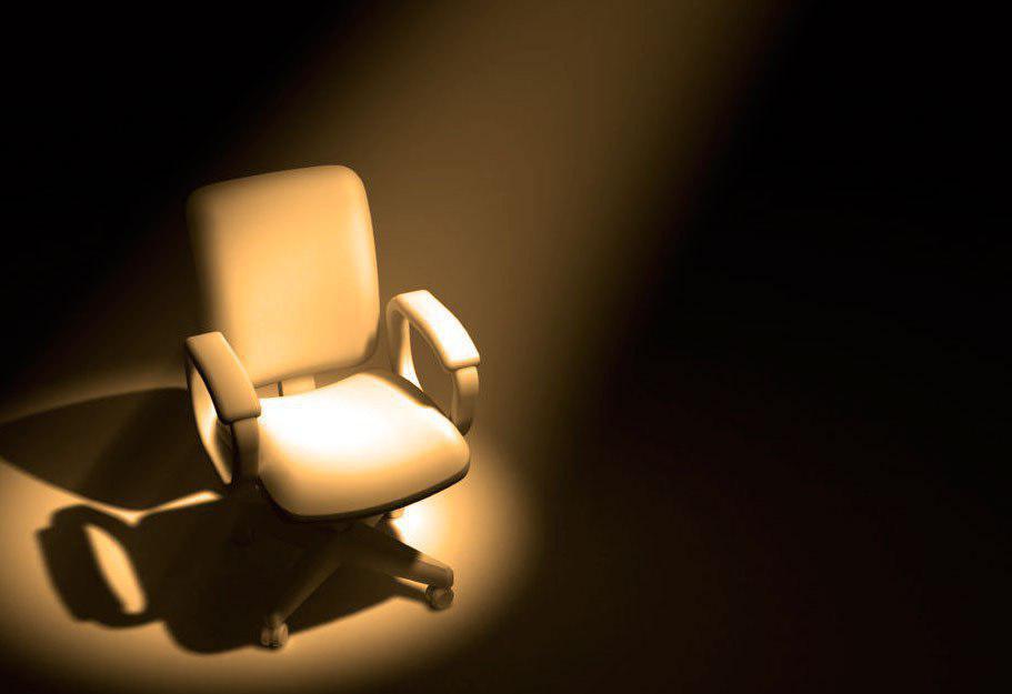 خوشرقصی آقای مدیر با چنگاندازی به صورت نظام برای بقا