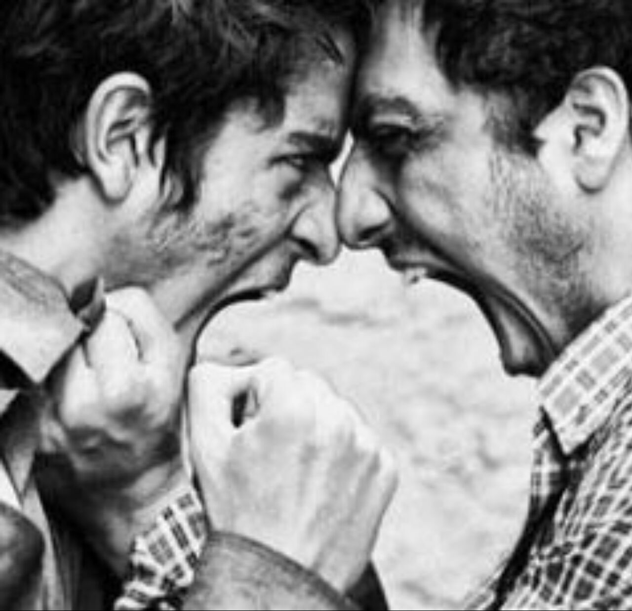 فحاشی در اتاق شهردار و شکستن سر در حیاط شهرداری لاهیجان!