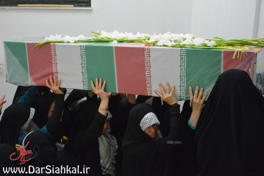 تشییع پیکر شهید گمنام سیاهکل (۱۵)