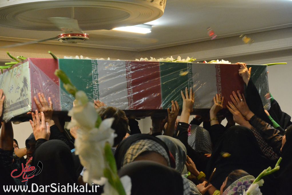 تشییع پیکر شهید گمنام سیاهکل (۱۸)