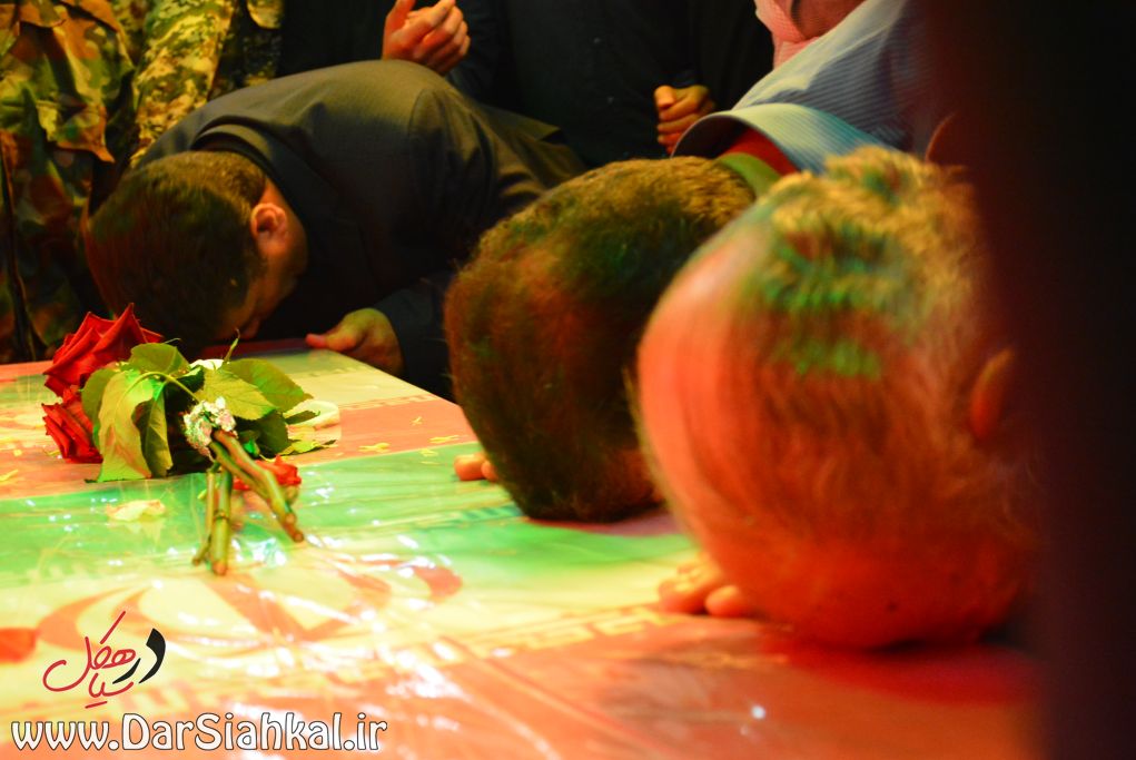 تشییع پیکر شهید گمنام سیاهکل (۴۴)