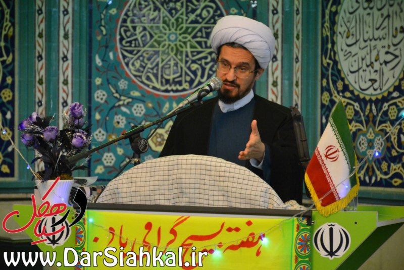 چرا روکش آسفالت از بازکیاگوراب تا سیاهکل نیامد؟/ بسیج نمی‌گذارد دنیا به دست نااهلان بیافتد