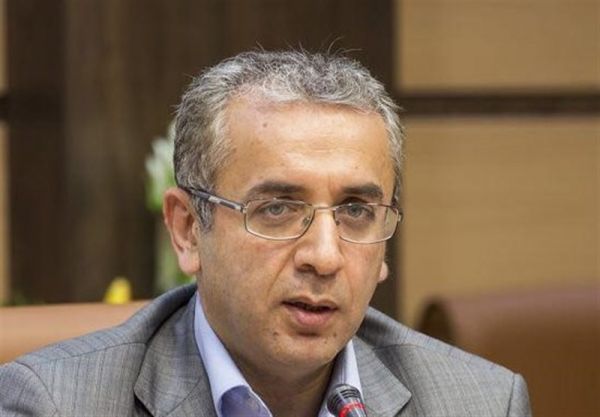 مشاور من فقط ۷.۵ میلیون تومان حقوق می‌گیرد