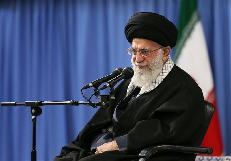 امام خامنه‌ای: شیعه و سنی در جمهوری اسلامی در دشوارترین میدان‌ها کنار یکدیگرند