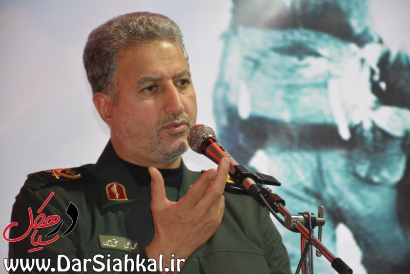 باید الگوی بد غربی را از زندگی خودمان خارج کنیم