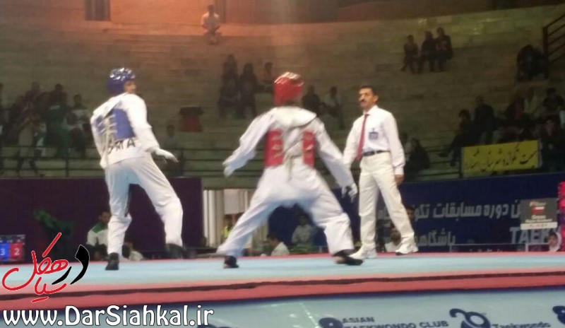 قضاوت داور سیاهکلی در مسابقات تکواندو جام باشگاه‌های آسیا+عکس