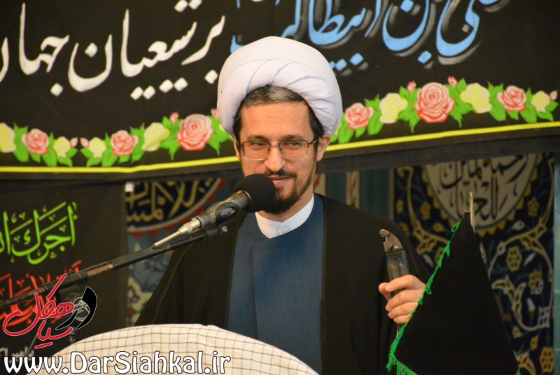 قیمت هندوانه را با قیمت دلار بالا می برند/ مسئولین باید جواب این مردم خوب ما را بدهند/ از مردم سیاهکل برای حضور در راهپیمایی روز قدس تشکر می کنم+گزارش تصویری