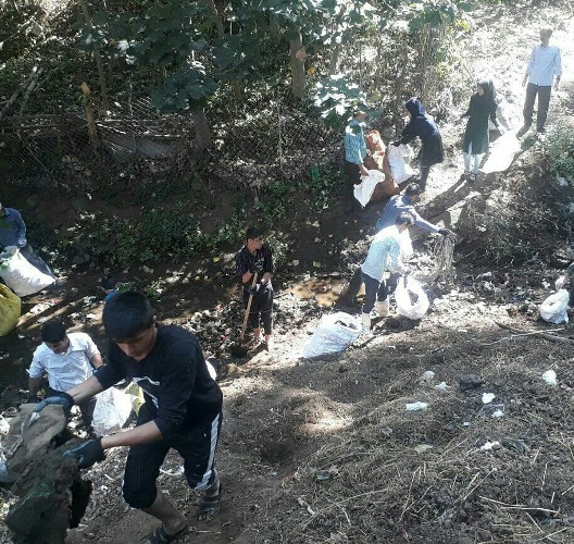 روستاهای دیلمان از زباله پاک می شوند