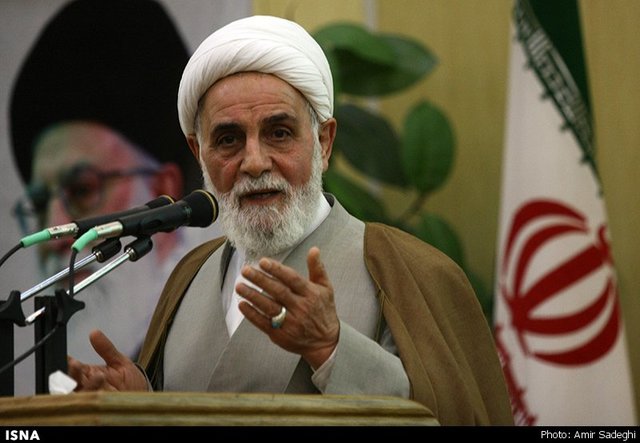 ناطق نوری:  وقتی به من می‌گویند “آیت‌الله” باد به غبغبم می‌افتد