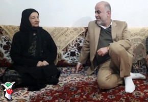 مدیرکل بنیاد شهید گیلان با مادران شهدای سیاهکل دیدار کرد