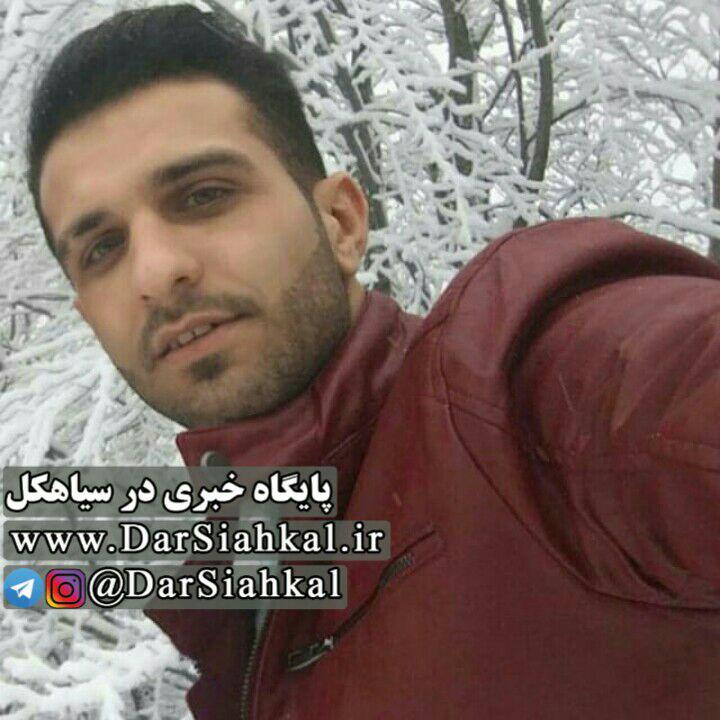 اهدای یک تن برنج هاشمی توسط جوان سیاهکلی به هم‌وطنان سیل‌زده