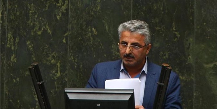 آقای رئیس جمهور؛ حداقل نگذارید سفرههای خالی مردم هم جمع شود/ نگرانی مردم از قراردادها با مربیان خارجی/ واردات بی رویه رمق و انگیزه را از کشاورزان گرفته است