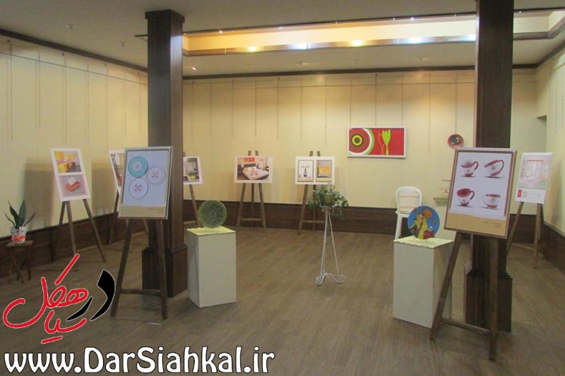 برپایی نمایشگاه بانوی سیاهکلی از سوزن‌دوزی‌های دیلمان در لاهیجان