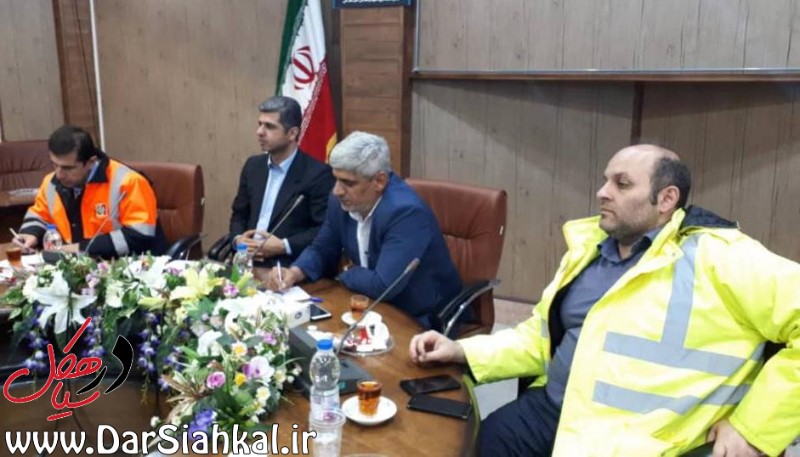 تصمیم جداسازی چهارراه سینما جمعی بود/ برخی از امکانات ازجمله خانه سازمانی کافی برای حضور مسئولین درسیاهکل وجود ندارد/ شهردار سیاهکل به دلیل مشکلات شخصی در لاهیجان سکونت دارد/ از شورای شهر سیاهکل خواسته‌ام تا به درگیری‌ها با شهردار پایان دهند