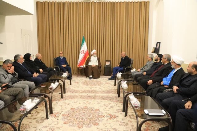 توسعه کشاورزی در کنار صنعت مورد توجه قرار گیرد / رشد و توسعه کشور با اشتغال جوانان