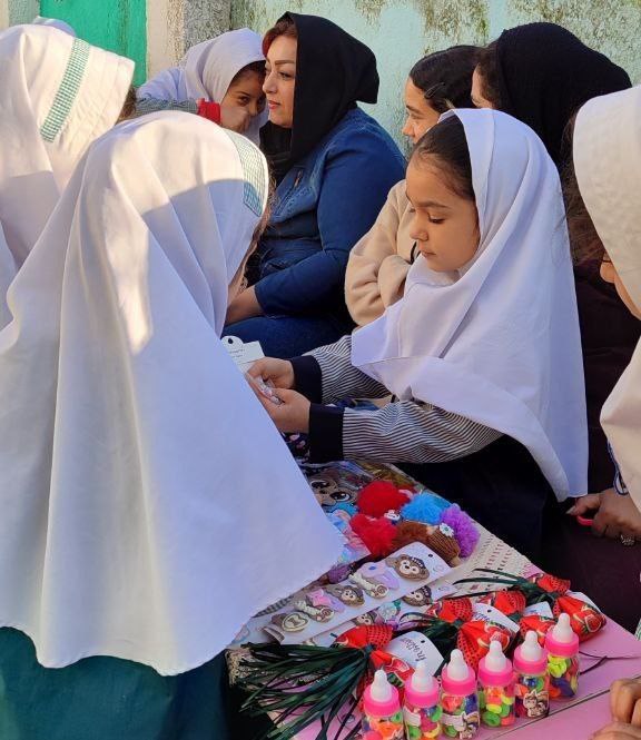 برپایی بازارچه کارآفرینی دانش آموزان سما سیاهکل + تصاویر