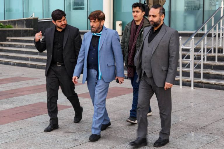 بازدید رئیس کارگروه اقتصادی دفتر مقام معظم رهبری از پروژه های بندر کیاشهر