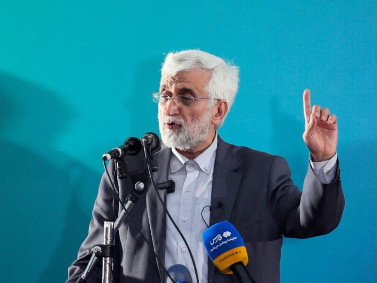 دولت شهید رئیسی بدون FATF نفت فروخت و واکسن خرید / در آن ۸ سال رشد اقتصادی کشور صفر و منفی شد