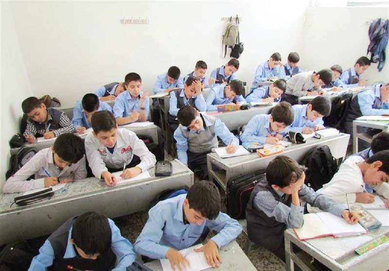 ارائه فیلم‌های ضبط شده کلاس‌ها برای دانش‌آموزان در منزل