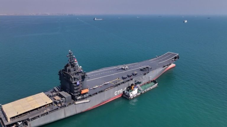 ناو پهپادبر «شهید باقری» به نیروی دریایی سپاه الحاق شد + تصاویر