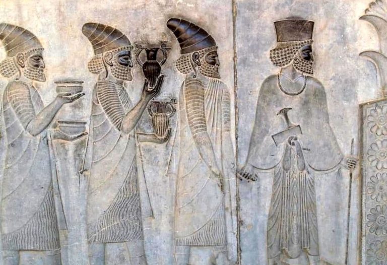 چرا روز ششم فروردین «نوروزِ بزرگ» است؟ / روزی که زرتشت در آن زاده شد