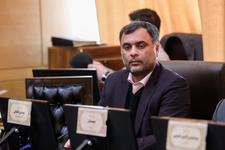 واگذاری شرکت صنایع ابریشم گیلان طی روزهای آینده تعیین تکلیف میشود