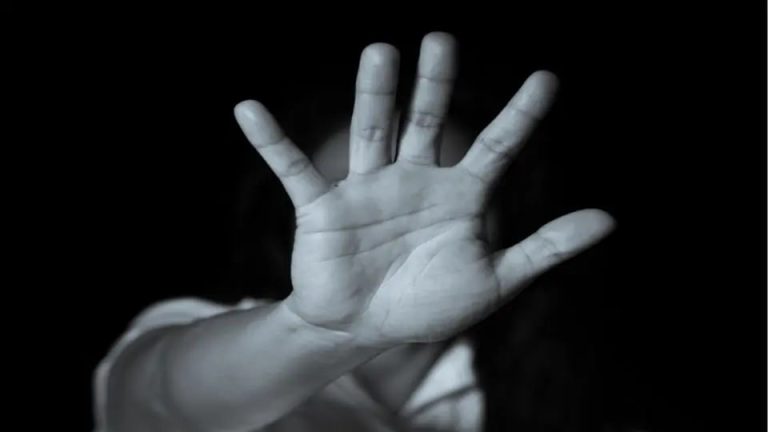 تعرض یکی از معلمان دبستانی در شهر ری به چند دانشآموز؛ رسیدگی به «ترکفعل» مدیر مدرسه