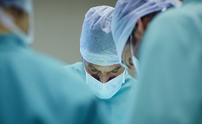 باجگیری در لباس پزشکی؛ زیرمیزی به جان نظام سلامت افتاده است