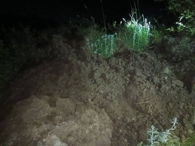 رانش زمین در روستای پش دیلمان؛ یک خانه آسیب دید + عکس