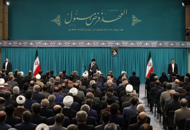 همکاری موثر مجلس با دولت در محدود کردن احضارها و سوالات است / انقلابی‌گری فقط سروصدا کردن نیست