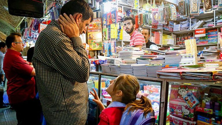 ماه مهر؛ قصهای پر غصه / کودکان پشت ویترین، والدین شرمنده