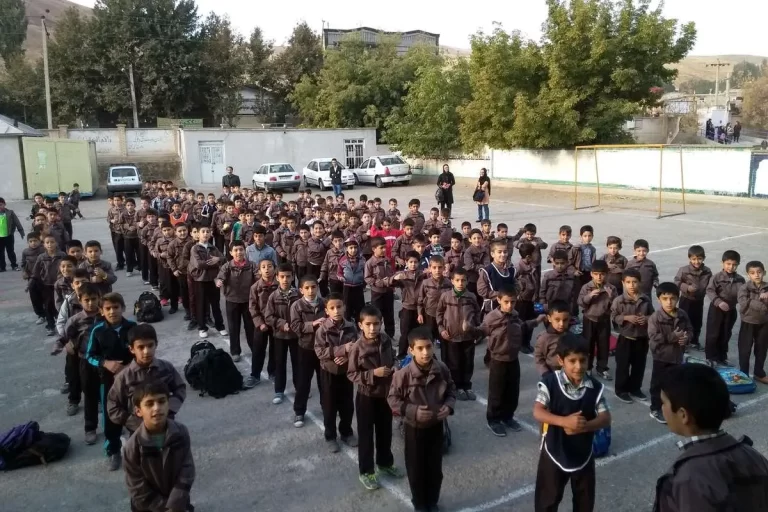 بچه‌ها از مدرسه بریده‌اند؛ میانگین معدل در کل کشور زیر ۹ است​!