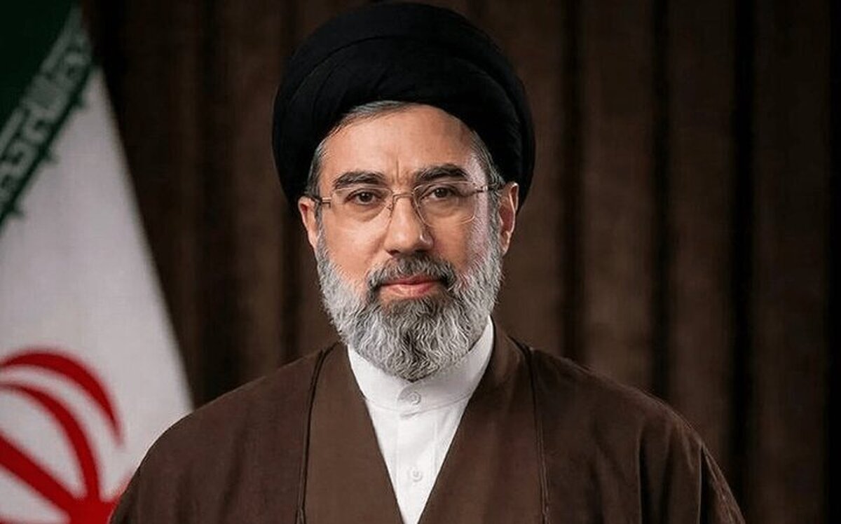 رهبر انقلاب: سال ۱۴۰۵ سال اقتصاد مقاومتی در سایه وحدت ملی و امنیت ملی است + متن کامل