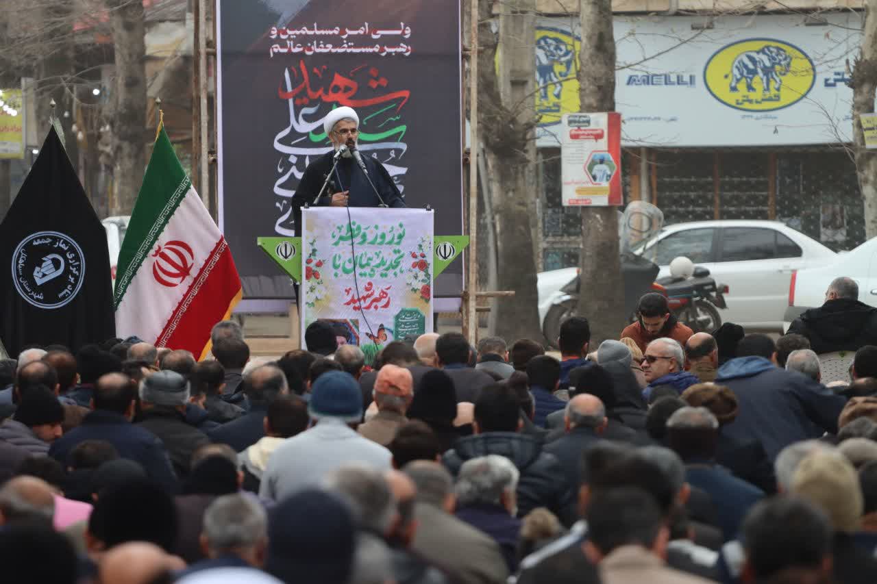 نماز پرشکوه عید فطر در سیاهکل اقامه شد