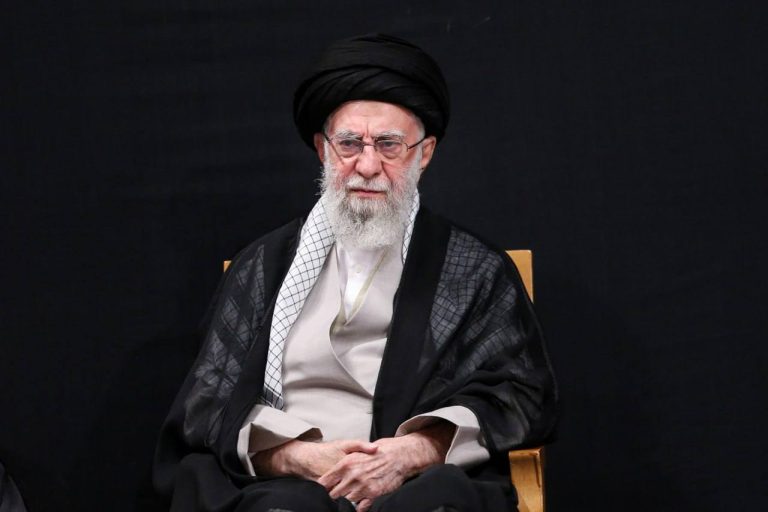 شهادت مقام معظم رهبری تایید شد / اعلام ۴۰ روز عزای ملی و ۷ روز تعطیلی