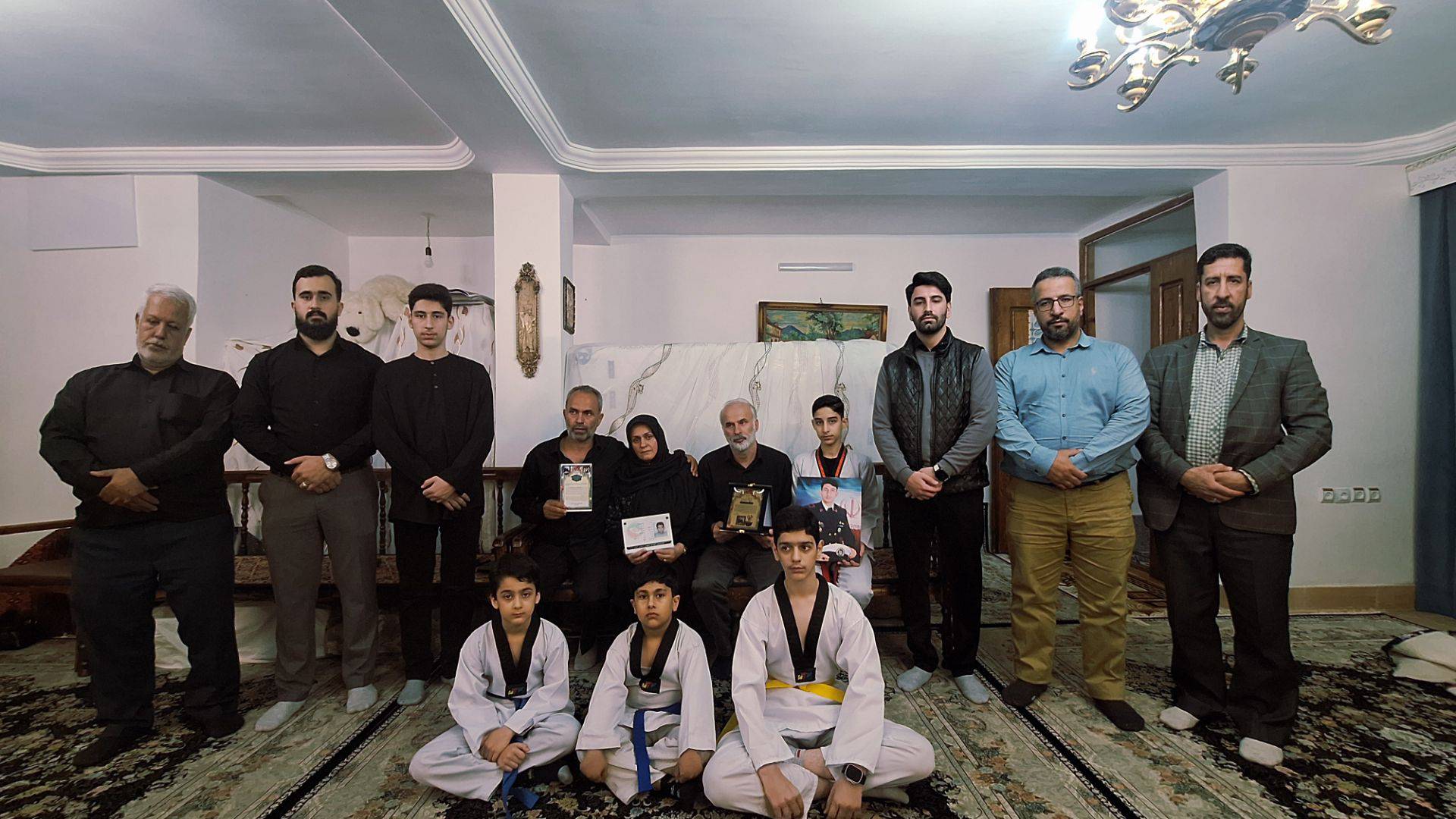 دیدار تکواندوکاران آکادمی ساعی سیاهکل با خانواده شهید محمد شکری