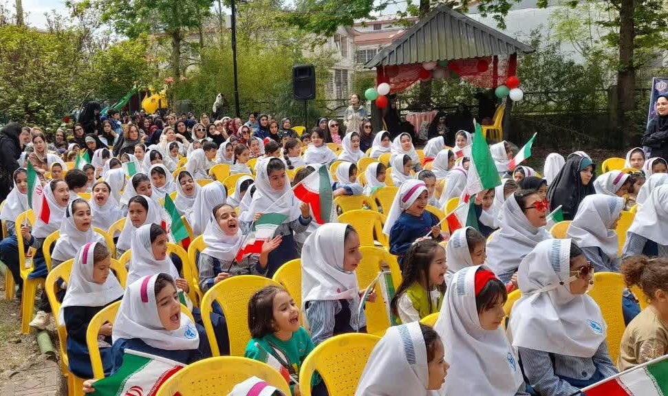 گردهمایی ۵۰۰ دختر به مناسبت روز دختر در پارک بانوان سیاهکل