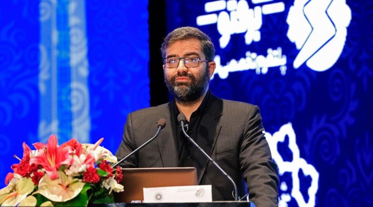 سقاب اصفهانی: بنزین و گاز گران نمیشوند / مدل «پاداشمحور» جایگزین افزایش قیمت شد